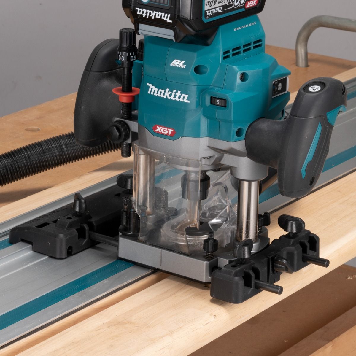 Makita RP001GZ02 40V Max XGT Cordless Brushless Router 1/2