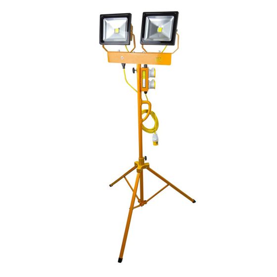 Spectre SP-17186 110V HD 30W Twin LED Floodlight IP54 + 5M x 1.5mm Cable + 2 x 16A Outlet + 16A Plug