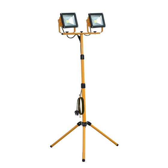 Spectre SP-17193 230V STD 20W Twin LED Floodlight + 3M x 1.5mm Cable + 13A Plug